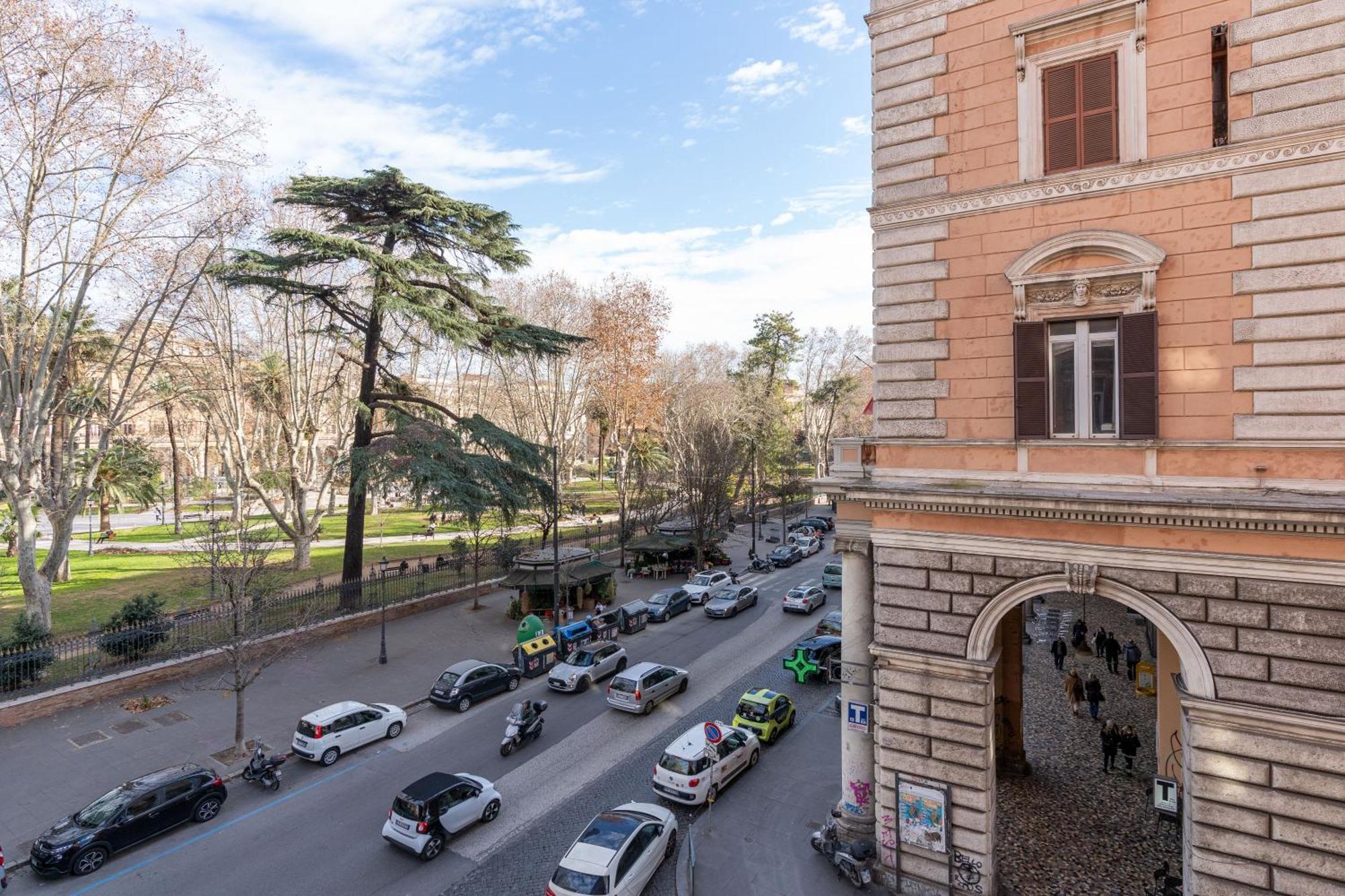 Leone D'Oro Guesthouse - Close To Piazza Vittorio Roma Ngoại thất bức ảnh