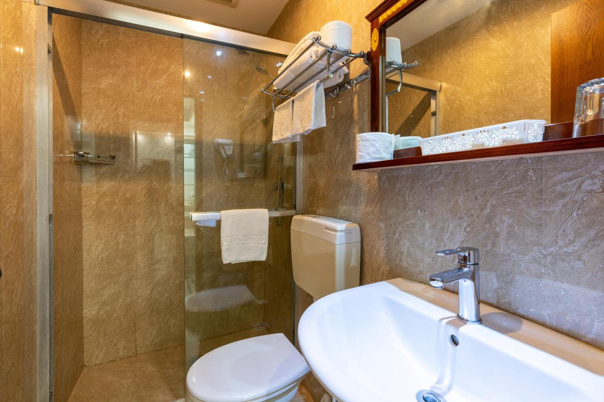 Leone D'Oro Guesthouse - Close To Piazza Vittorio Roma Ngoại thất bức ảnh